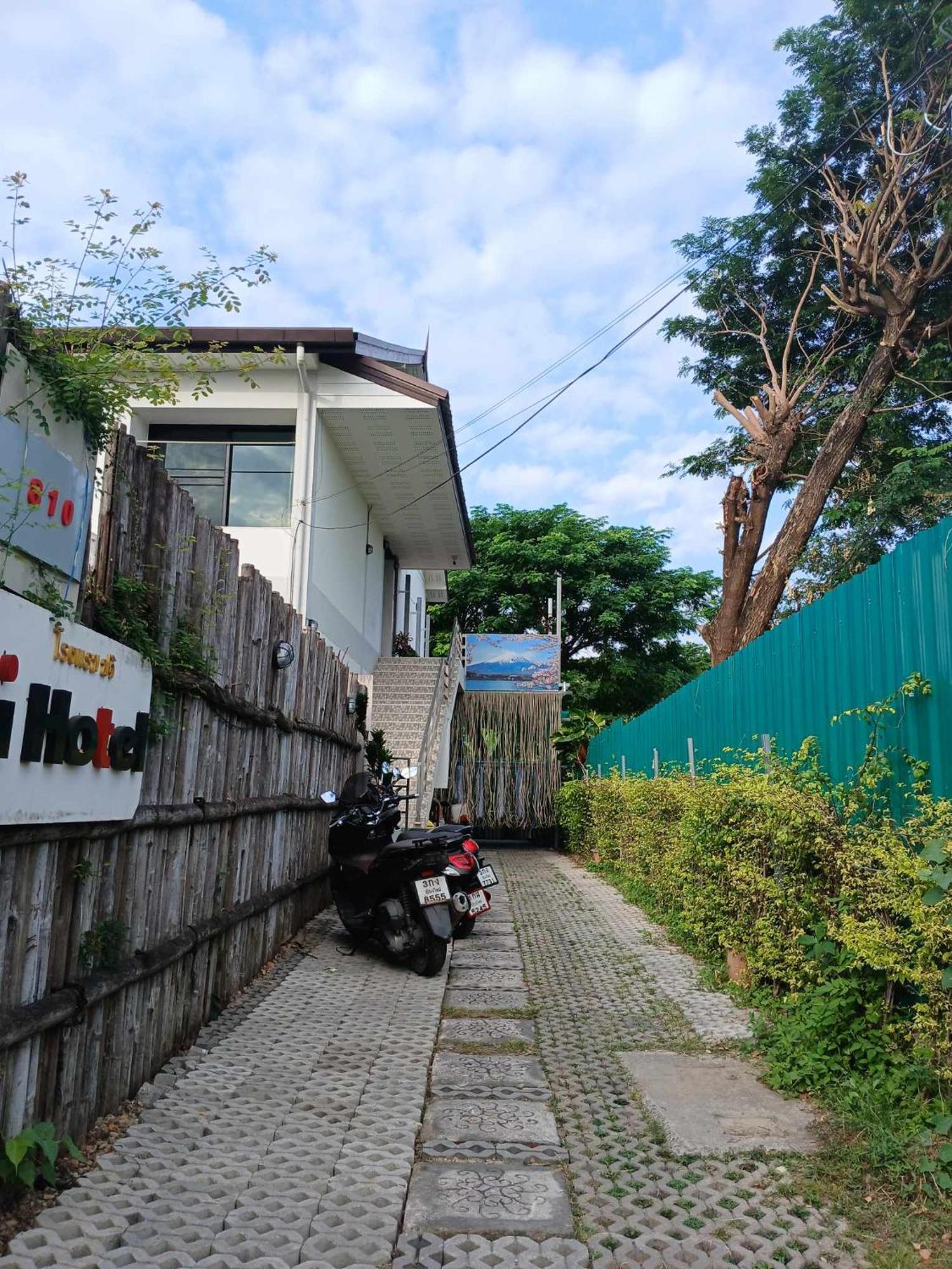 Хостел Sakura House Чиангмай Экстерьер фото
